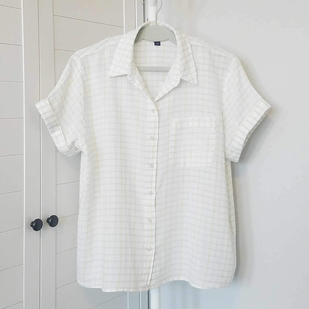 Universal Thread Shirt